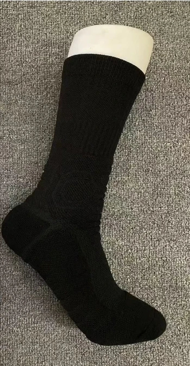 High Quality Wholesale Custom Socks Performance Logo Socks Football Grip Basketball Sport Socks Man