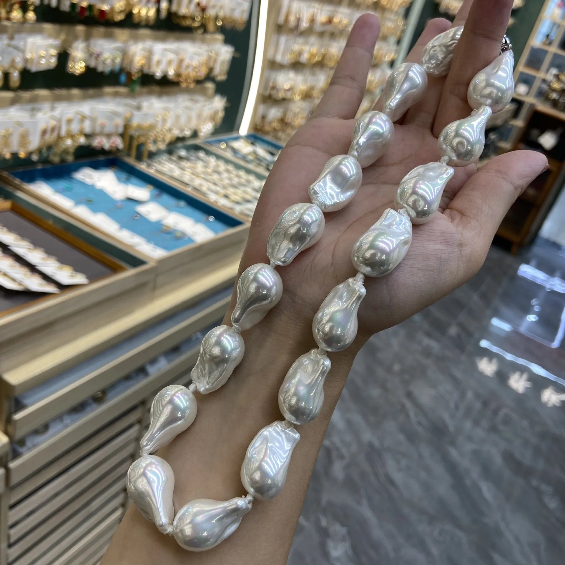 Handmade Luxury Imitation Elegant Irregular Shell Pearl Baroque Pearl Necklace Female 2024 New Elegant Women Jewelry Necklace
