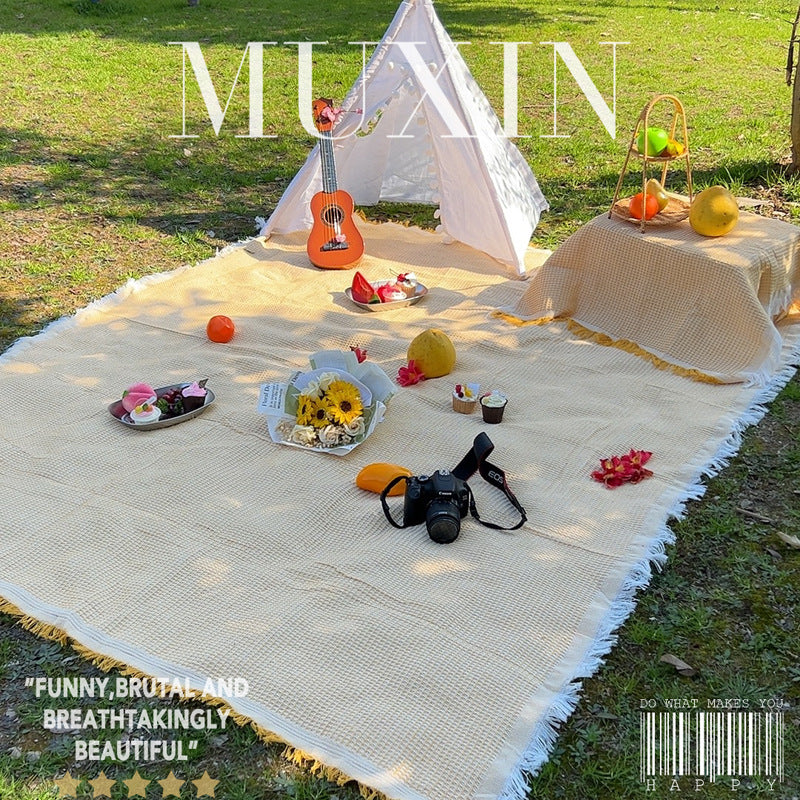 Outdoor Picnic Blanket — Waterproof & Moisture-Proof