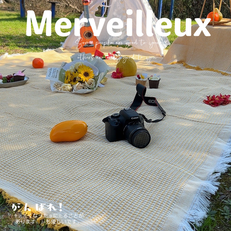 Outdoor Picnic Blanket — Waterproof & Moisture-Proof