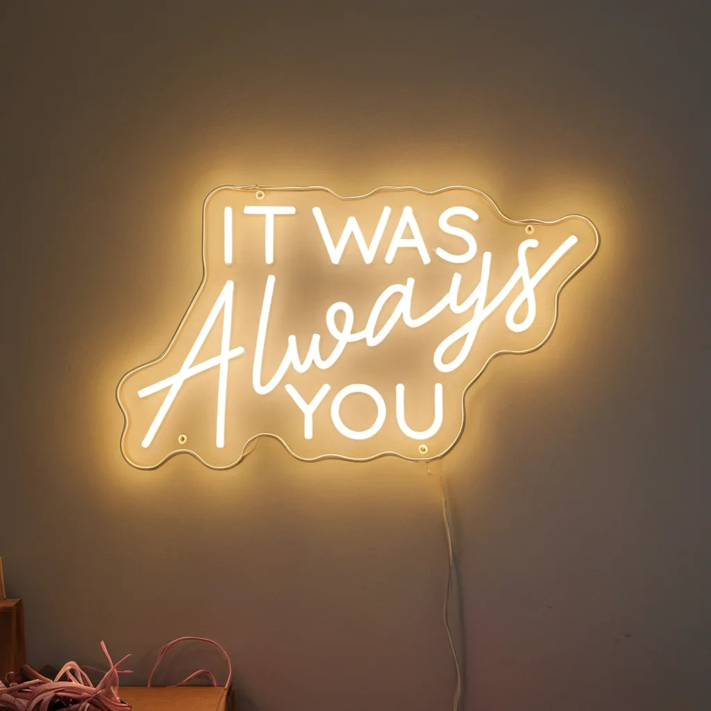 Mr and Mrs Neon Sign, Wall Decoration Light for Wedding and Engagement Decoration, Cheers to Love Neon Sign, LED Neon Signs